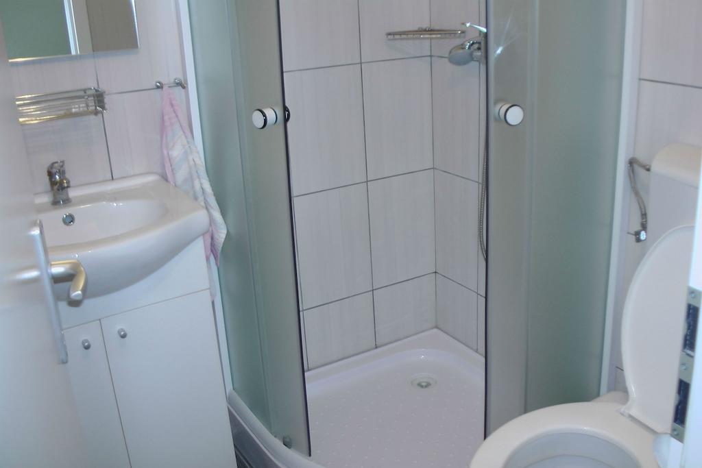 Apartment And Rooms Aracic Korenica Room photo