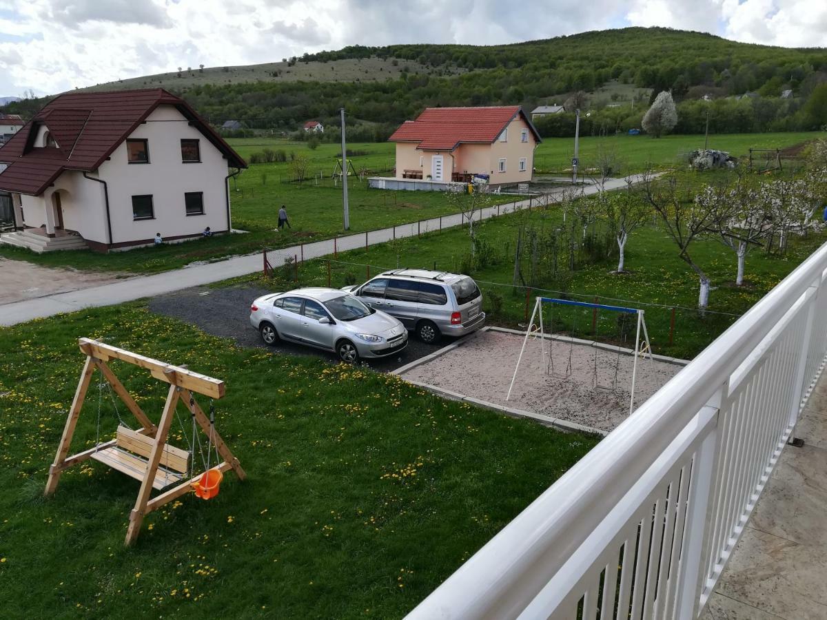 Apartment And Rooms Aracic Korenica Exterior photo