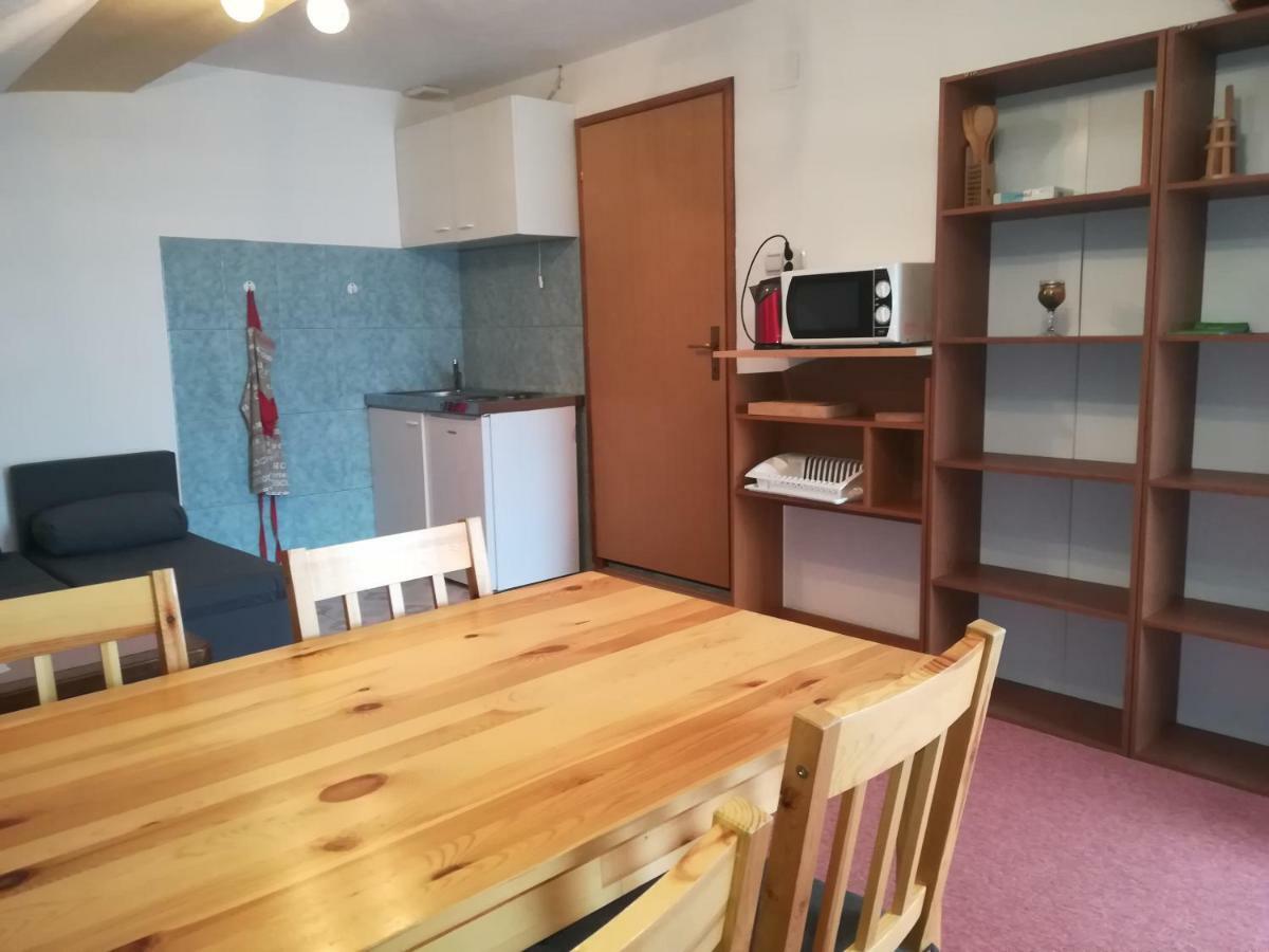 Apartment And Rooms Aracic Korenica Exterior photo
