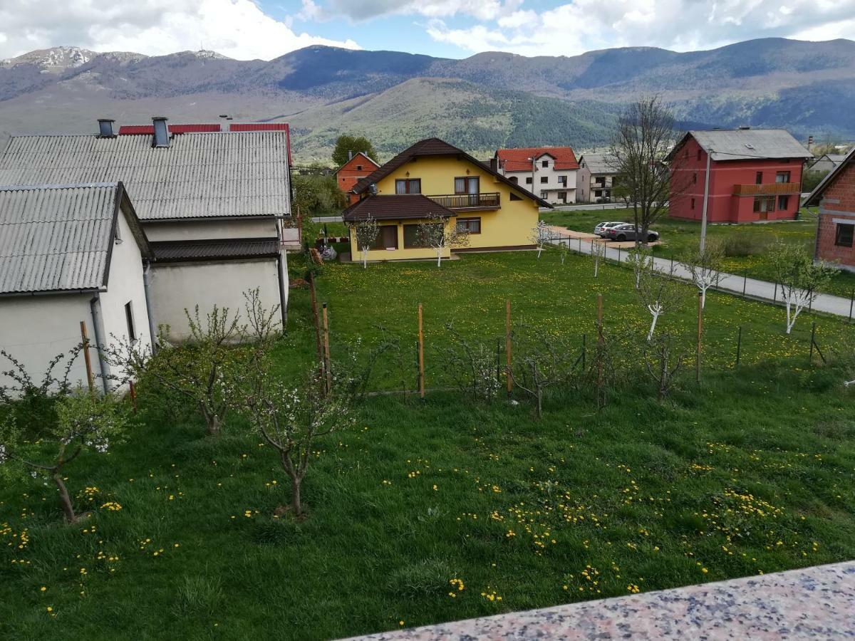 Apartment And Rooms Aracic Korenica Exterior photo